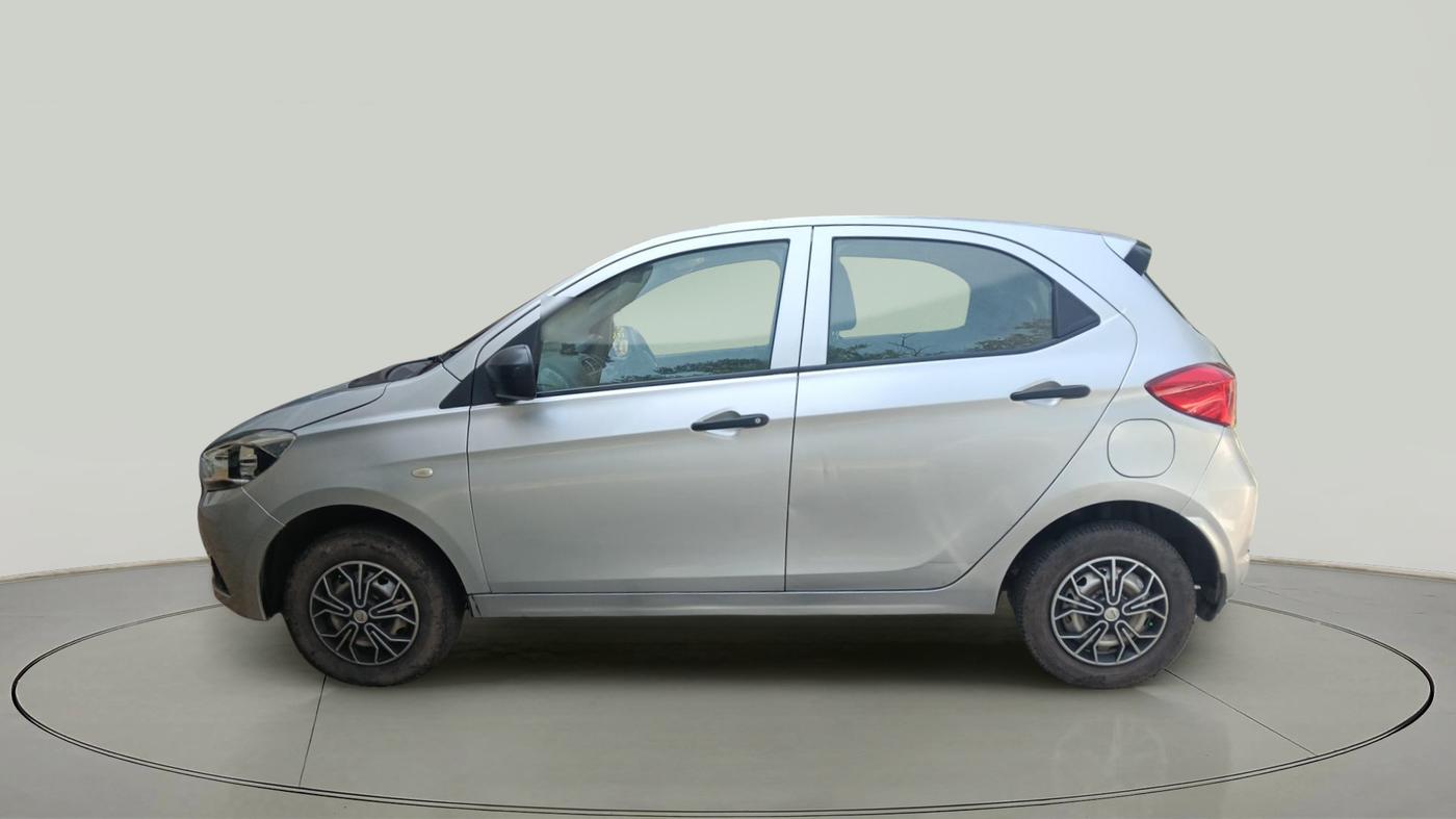 2019 Tata Tiago XE PETROL, Petrol, Manual, 1,20,404 km, exterior