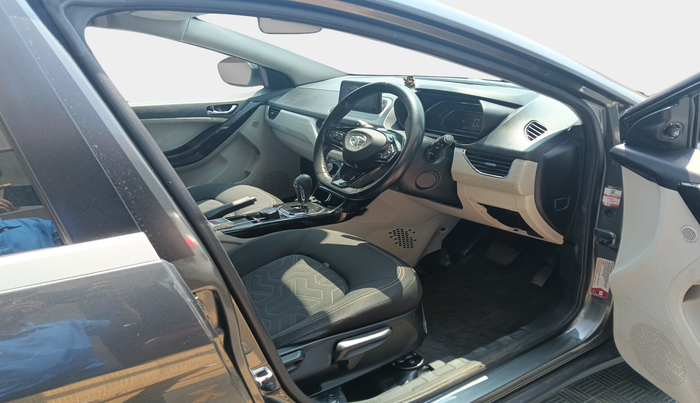 2020 Tata NEXON XZA PLUS SUNROOF PETROL, Petrol, Automatic, 52,023 km, interior