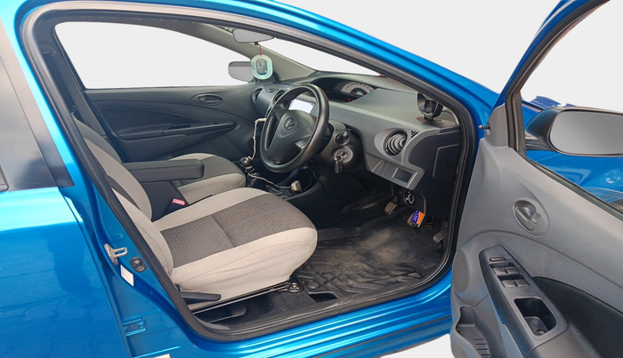 2013 Toyota Etios Liva GD, Diesel, Manual, 1,06,999 km, interior