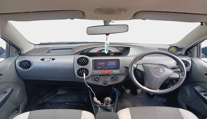 2013 Toyota Etios Liva GD, Diesel, Manual, 1,06,999 km, interior