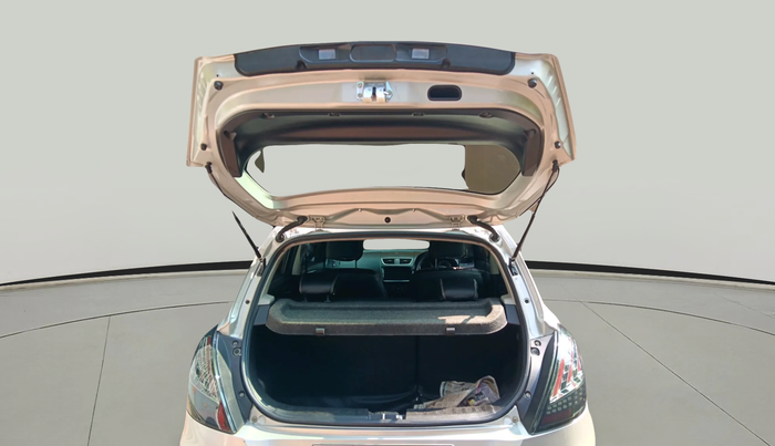 2015 Maruti Swift VXI, Petrol, Manual, 1,03,020 km, exterior