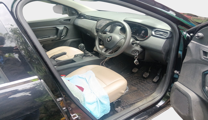 2024 Renault Kiger RXE MT, Petrol, Manual, 3,100 km, interior