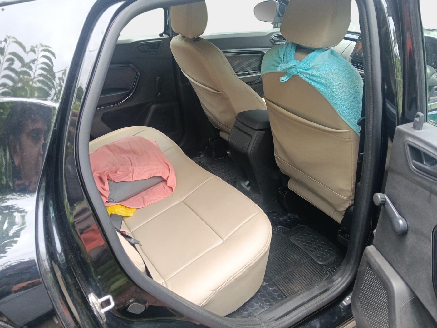 2024 Renault Kiger RXE MT, Petrol, Manual, 3,100 km, interior