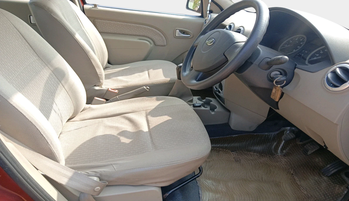 2011 Mahindra Verito 1.4 G2, Petrol, Manual, 40,290 km, interior