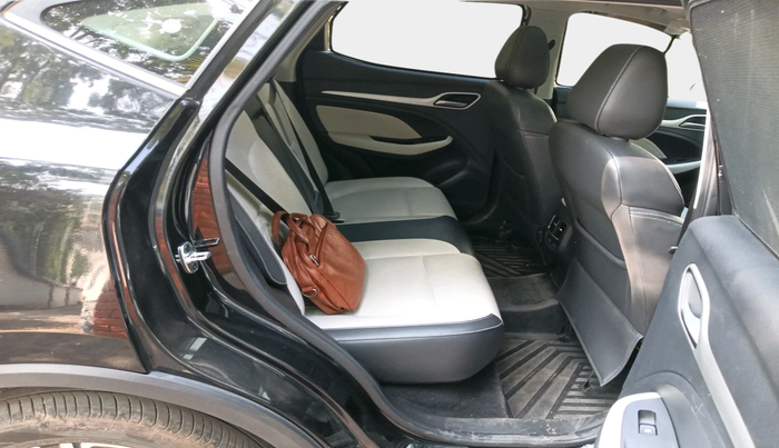 2024 MG ASTOR Savvy Pro 1.5 CVT (Ivory) , Petrol, Automatic, 10,835 km, interior