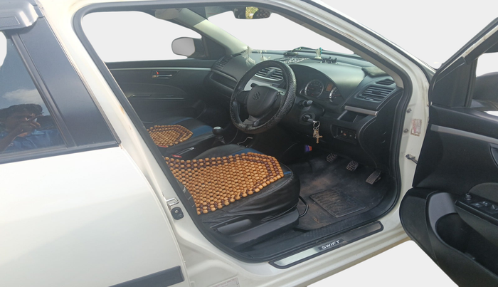 2013 Maruti Swift VXI, Petrol, Manual, 90,246 km, interior