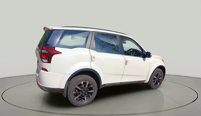 2018 Mahindra XUV500 W11(O), Diesel, Manual, 1,74,681 km, exterior