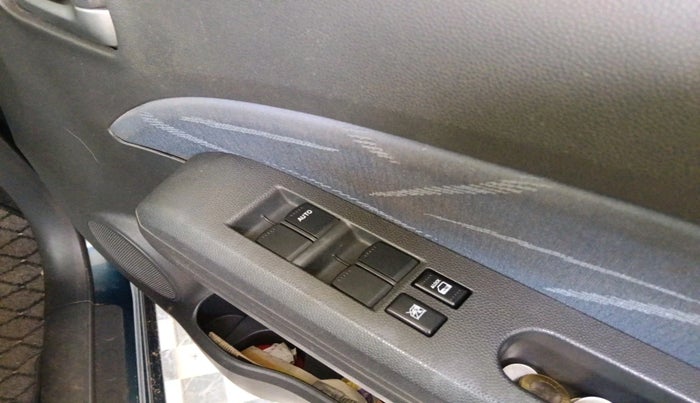 2010 Maruti Ritz VXI, Petrol, Manual, 93,113 km, interior