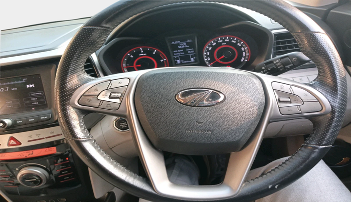 2019 Mahindra XUV300 W8 (O) 1.5 DIESEL, Diesel, Manual, 84,398 km, interior