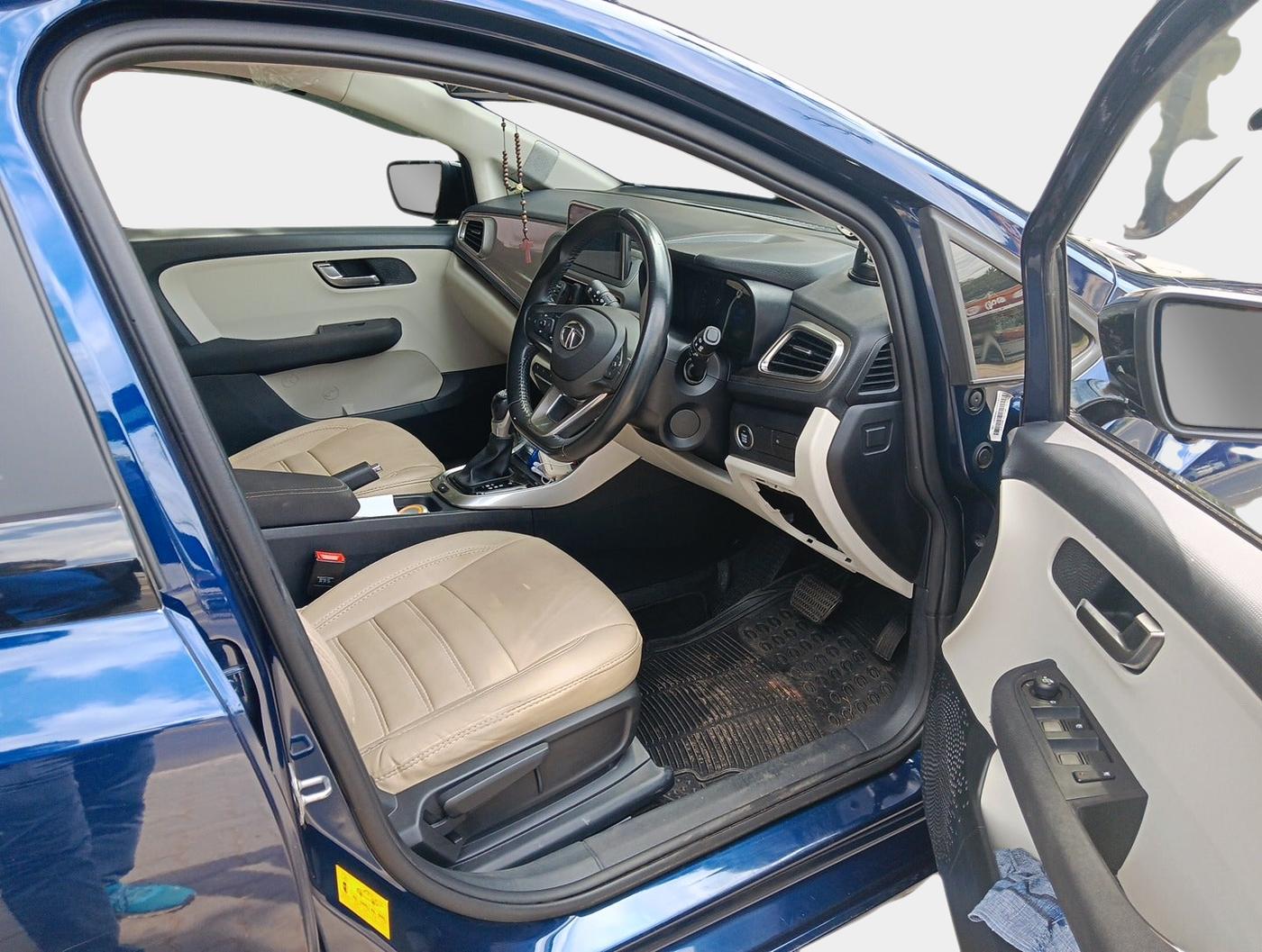 2022 Tata ALTROZ XZA, Petrol, Automatic, 35,024 km, interior