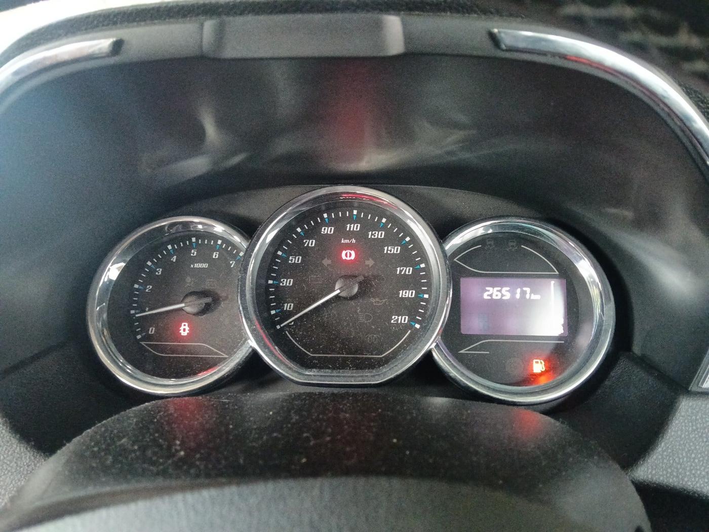 2020 Renault Duster RXZ 1.5 PETROL MT, Petrol, Manual, 26,517 km, interior