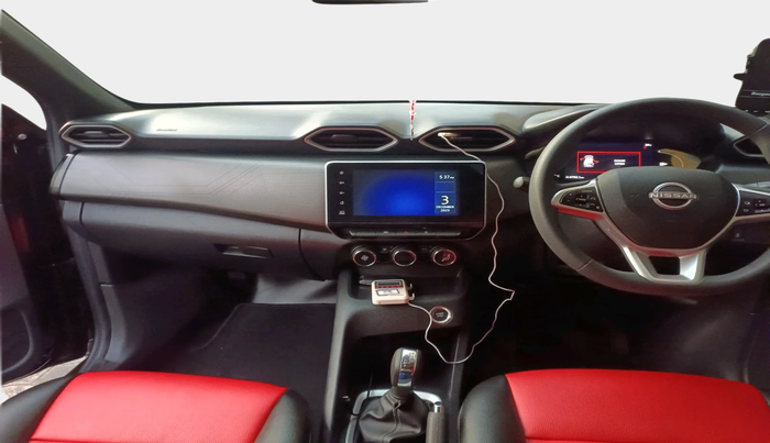 2025 Nissan MAGNITE N-Connecta B4D 1.0 Petrol AMT, Petrol, Automatic, 6,755 km, interior