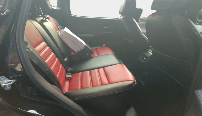 2025 Nissan MAGNITE N-Connecta B4D 1.0 Petrol AMT, Petrol, Automatic, 6,755 km, interior