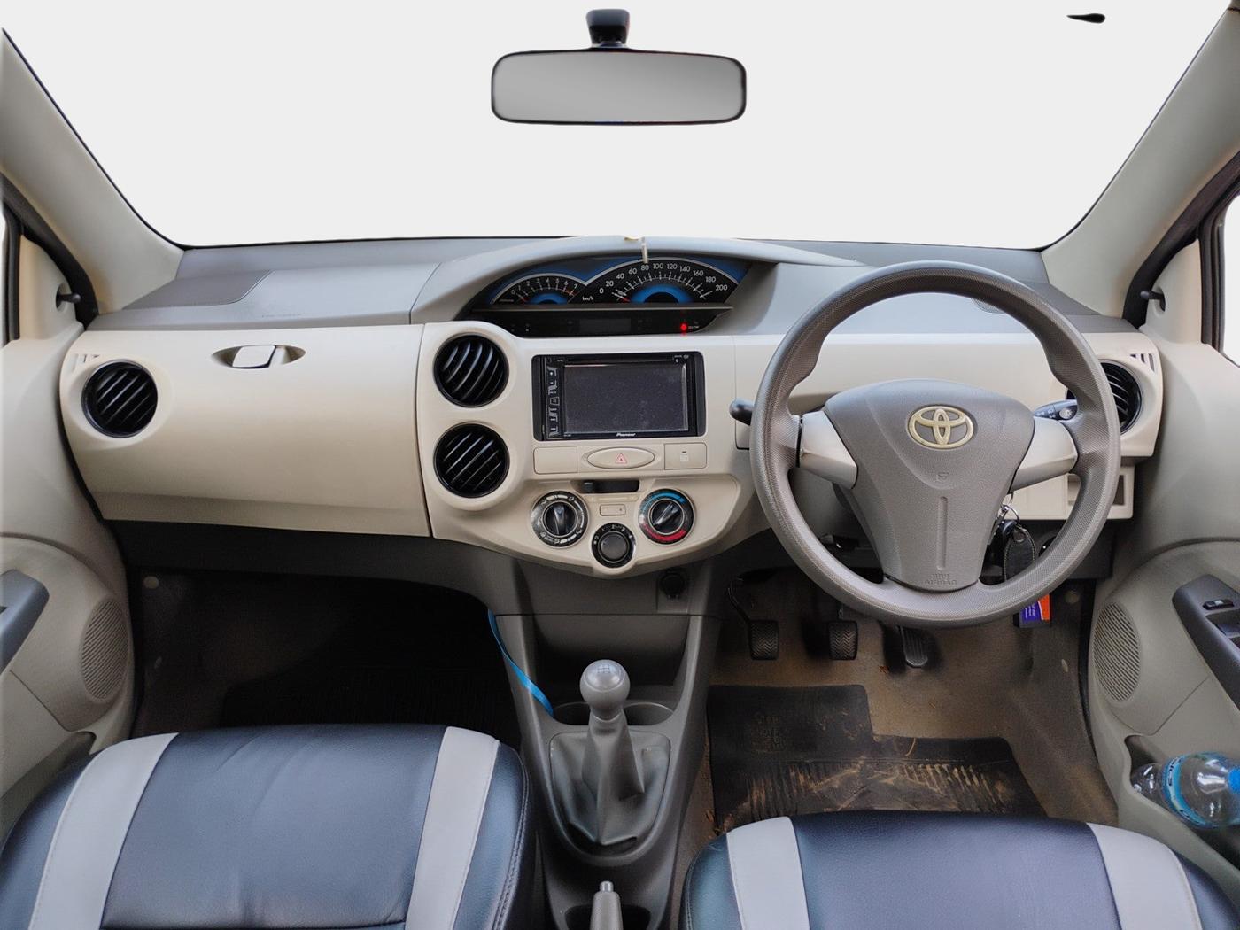 2015 Toyota Etios G, Petrol, Manual, 35,456 km, interior