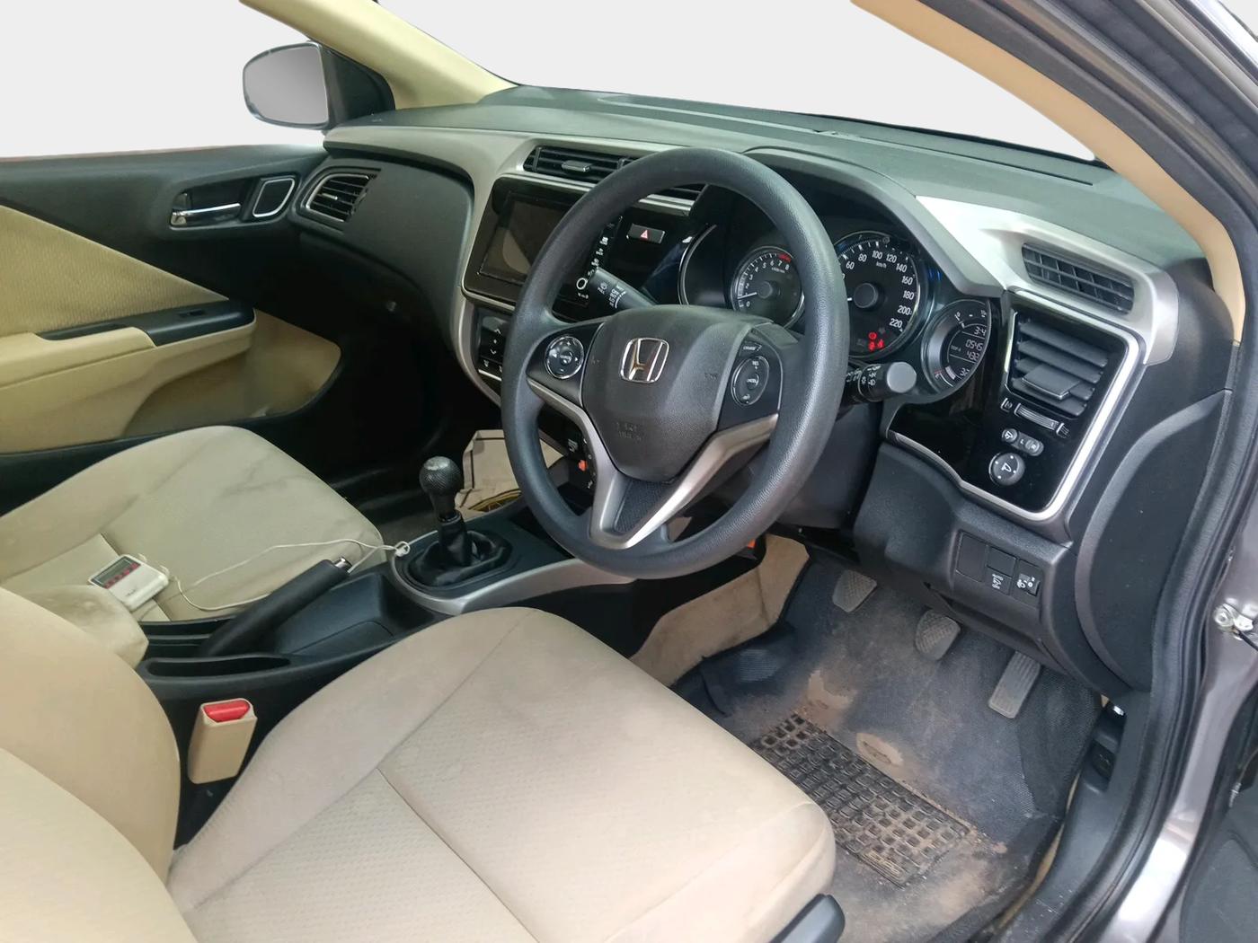 2017 Honda City 1.5L I-VTEC V MT, Petrol, Manual, 54,500 km, interior