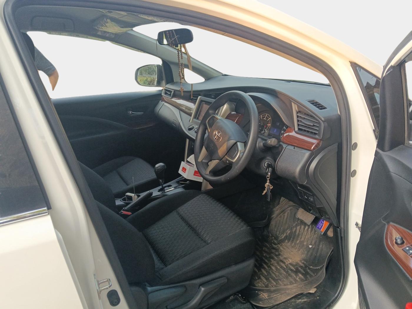 2017 Toyota Innova Crysta 2.8 GX AT 7 STR, Diesel, Automatic, 21,270 km, interior