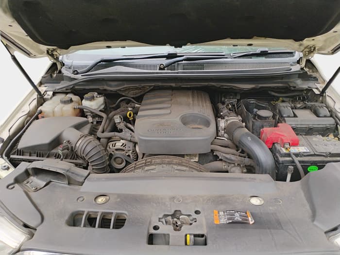2017 Ford Endeavour TITANIUM 3.2 4X4 AT, Diesel, Automatic, 1,92,664 km, exterior
