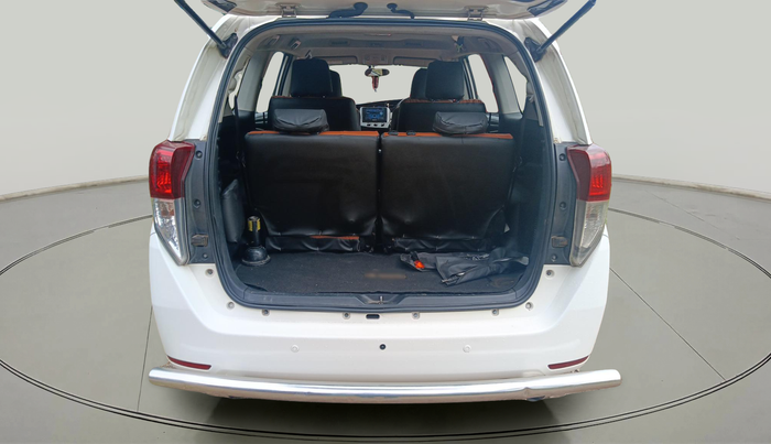 2018 Toyota Innova Crysta 2.4 G 7 STR, Diesel, Manual, 2,06,710 km, exterior