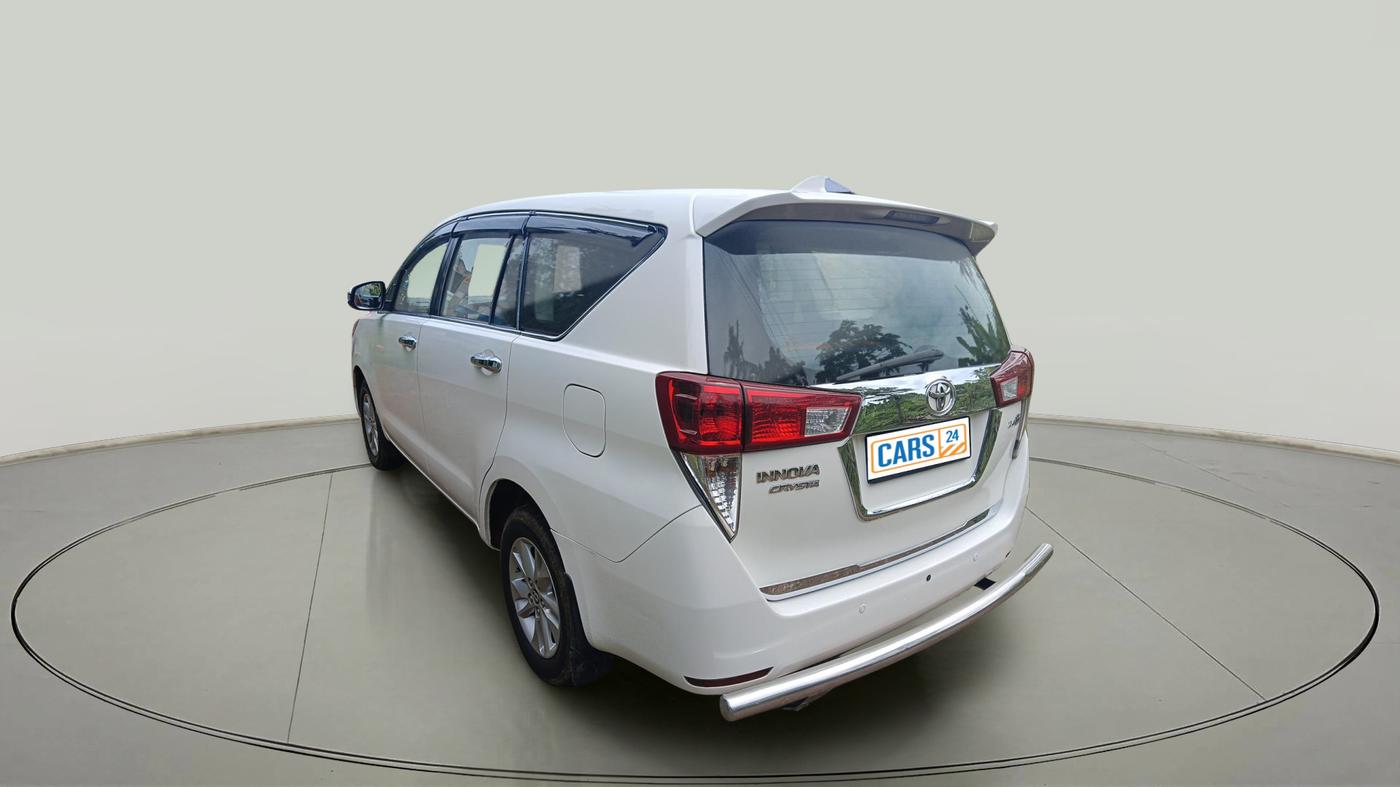2018 Toyota Innova Crysta 2.4 G 7 STR, Diesel, Manual, 2,06,710 km, exterior
