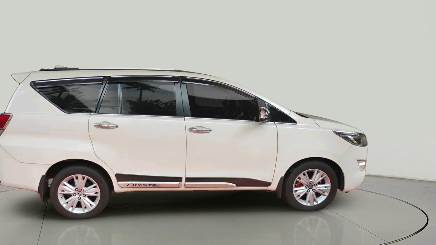2017 Toyota Innova Crysta 2.8 ZX AT 7 STR, Diesel, Automatic, 98,800 km, exterior