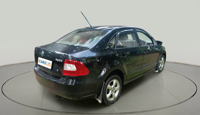 2012 Skoda Rapid ELEGANCE 1.6 TDI CR MT, Diesel, Manual, 1,22,008 km, exterior