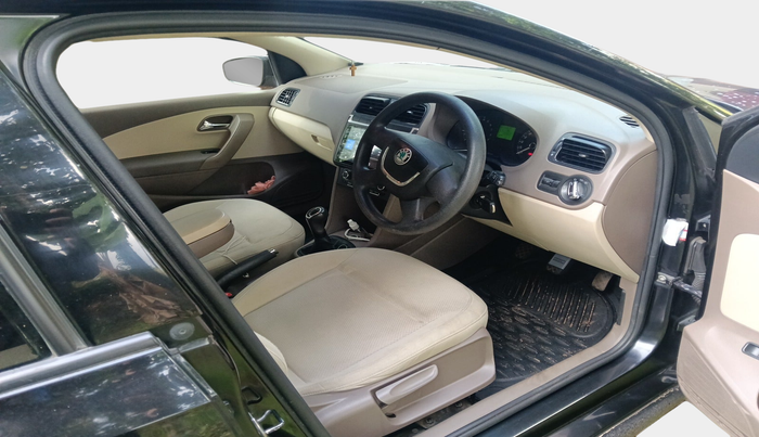 2012 Skoda Rapid ELEGANCE 1.6 TDI CR MT, Diesel, Manual, 1,22,008 km, interior