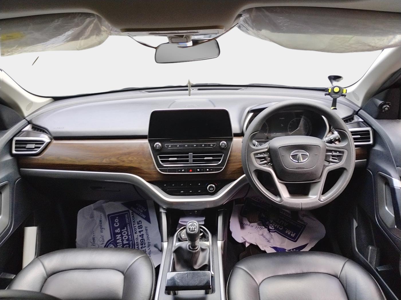 2020 Tata Harrier XT PLUS 2.0L KRYOTEC, Diesel, Manual, 82,222 km, interior