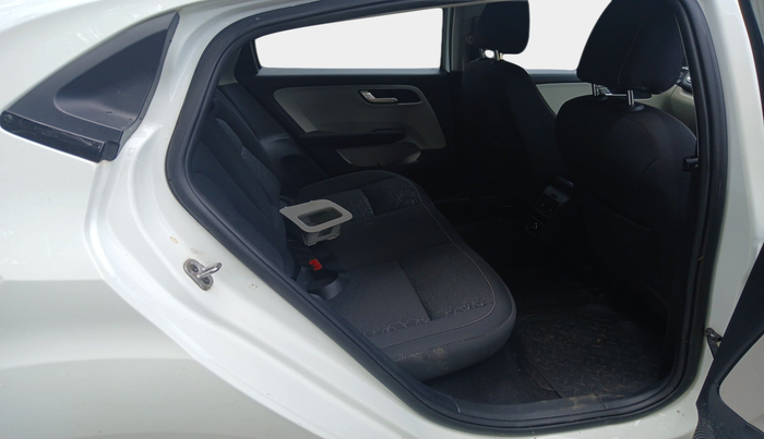 2022 Tata ALTROZ XZ PETROL, Petrol, Manual, 29,213 km, interior