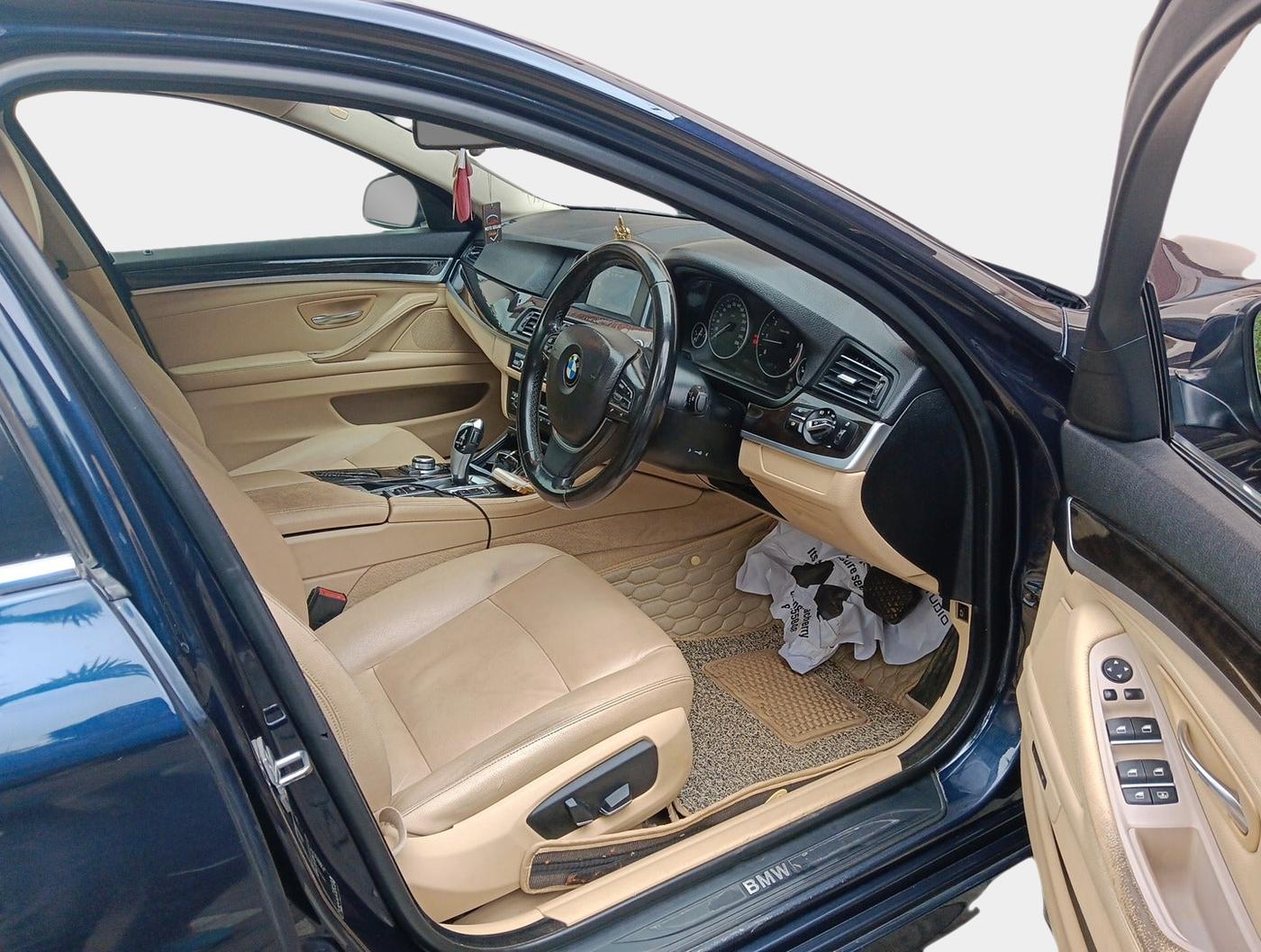 2015 BMW 5 Series 520D LUXURY LINE, Diesel, Automatic, 87,681 km, interior