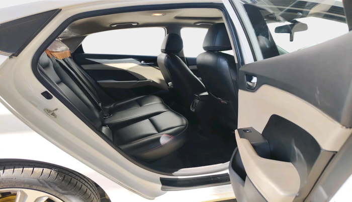 2018 Hyundai Verna 1.6 CRDI SX + AT, Diesel, Automatic, 93,714 km, interior