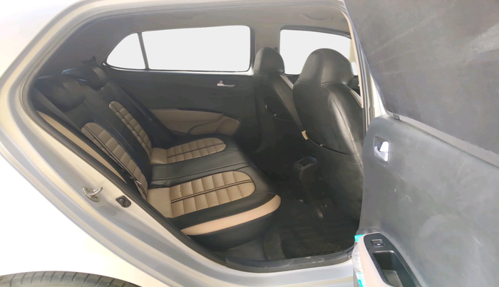 2016 Hyundai Grand i10 ASTA (O) AT 1.2 KAPPA VTVT, Petrol, Automatic, 68,427 km, interior