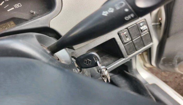 2011 Maruti Wagon R 1.0 LXI, Petrol, Manual, 1,19,083 km, interior