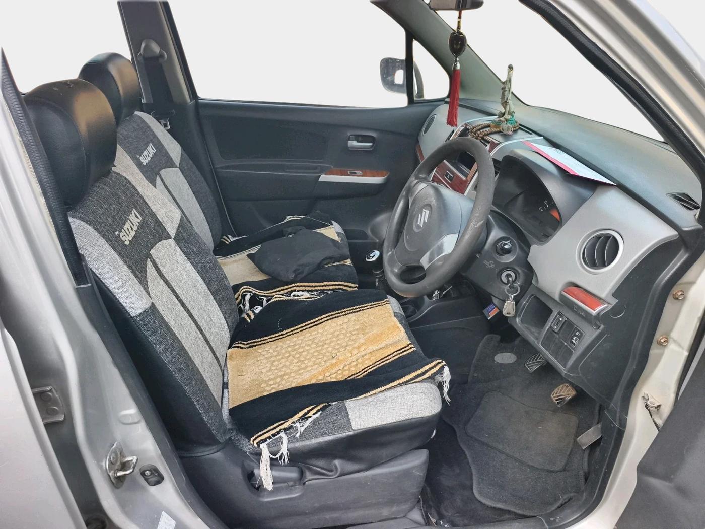 2011 Maruti Wagon R 1.0 LXI, CNG, Manual, 1,19,083 km, interior