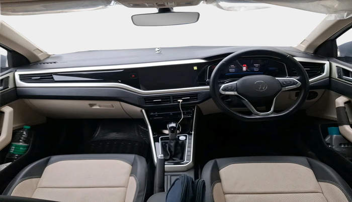 2022 Volkswagen VIRTUS TOPLINE TSI 1.0 AT, Petrol, Automatic, 17,761 km, interior