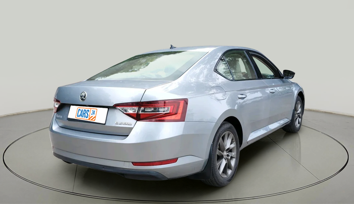 2016 Skoda Superb L&K 2.0 TDI AT, Diesel, Automatic, 92,140 km, exterior