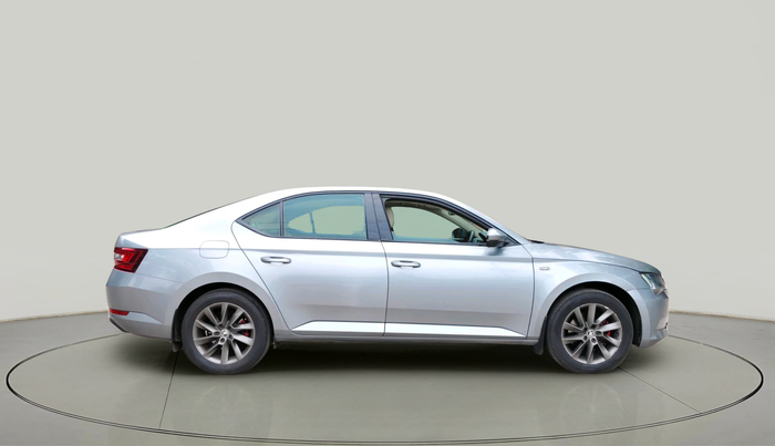 2016 Skoda Superb L&K 2.0 TDI AT, Diesel, Automatic, 92,140 km, exterior