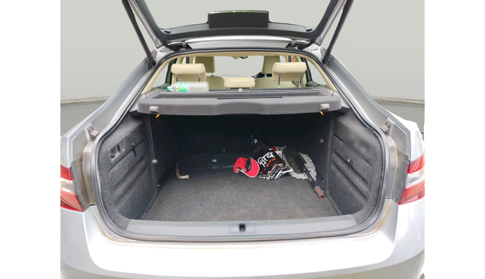 2016 Skoda Superb L&K 2.0 TDI AT, Diesel, Automatic, 92,140 km, exterior