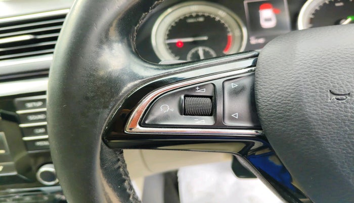 2016 Skoda Superb L&K 2.0 TDI AT, Diesel, Automatic, 92,140 km, interior