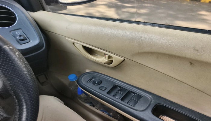 2015 Honda Amaze 1.5L I-DTEC S, Diesel, Manual, 1,55,393 km, interior