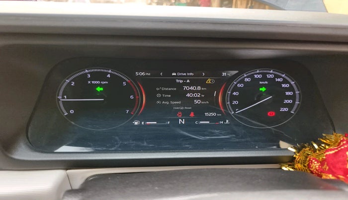 2025 Mahindra XUV700 MX Diesel MT 7 STR, Diesel, Manual, 15,250 km, interior