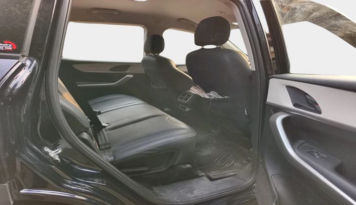 2025 Mahindra XUV700 MX Diesel MT 7 STR, Diesel, Manual, 15,250 km, interior