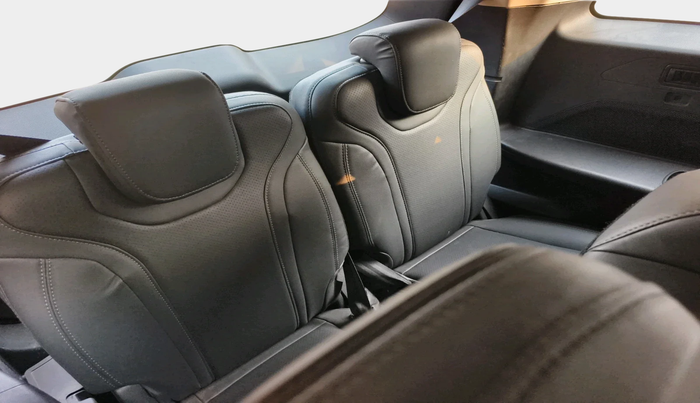 2025 Mahindra XUV700 MX Diesel MT 7 STR, Diesel, Manual, 15,250 km, interior