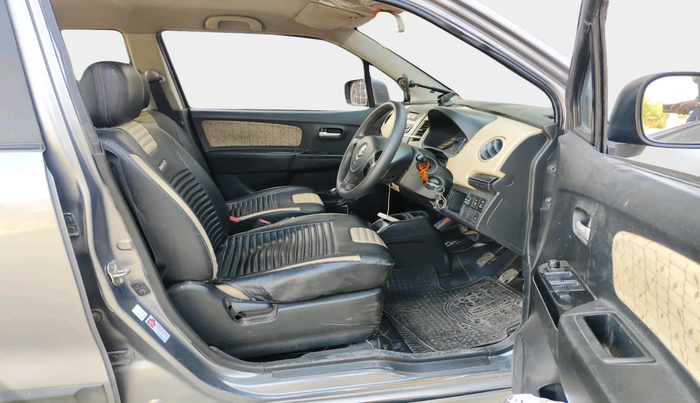 2017 Maruti Wagon R 1.0 VXI, Petrol, Manual, 1,47,560 km, interior