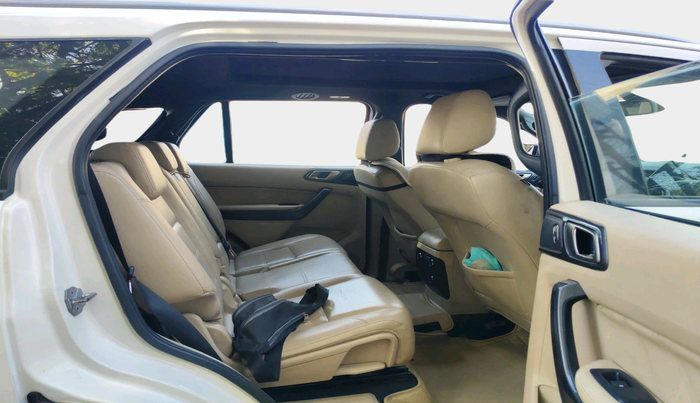 2018 Ford Endeavour TITANIUM 3.2 4X4 AT, Diesel, Automatic, 97,352 km, interior