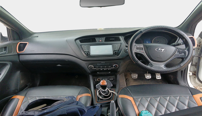 2016 Hyundai i20 Active 1.4 SX, Diesel, Manual, 1,59,844 km, interior