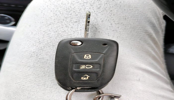 2018 Tata Hexa XT 4X2 7 STR, Diesel, Manual, 96,181 km, interior