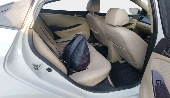 2014 Hyundai Verna FLUIDIC 1.6 CRDI SX, Diesel, Manual, 1,36,816 km, interior