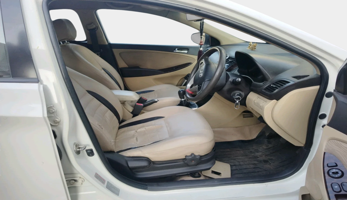 2014 Hyundai Verna FLUIDIC 1.6 CRDI SX, Diesel, Manual, 1,36,816 km, interior