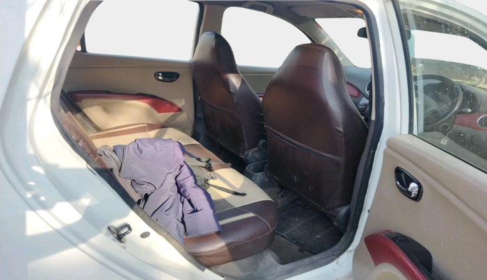 2013 Hyundai i10 MAGNA 1.2, Petrol, Manual, 1,03,856 km, interior