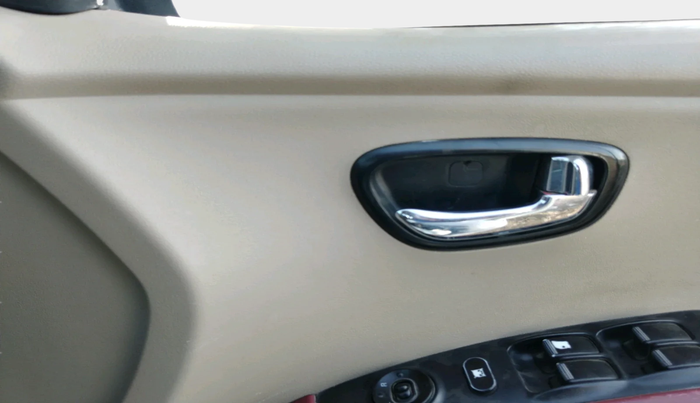 2013 Hyundai i10 MAGNA 1.2, Petrol, Manual, 1,03,856 km, interior